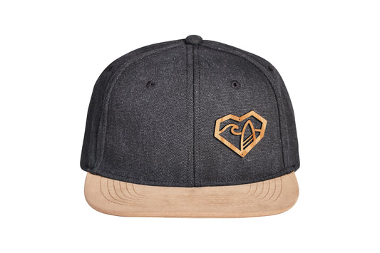 Snapback Cap mit Holzmotiv aus upcycling Holz gelasert - i love surfing